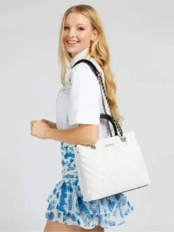 Sac à Main Guess Illy Capitonne -Mode Sacs Magasin Sac main Guess Illy Capitonne Guess 22687583